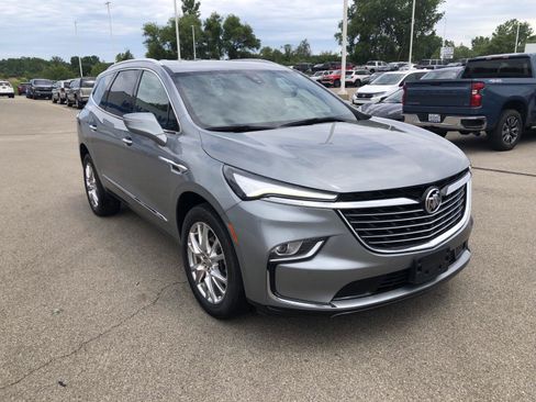 Used 2023 Buick Enclave Premium AWD/4WD image 14