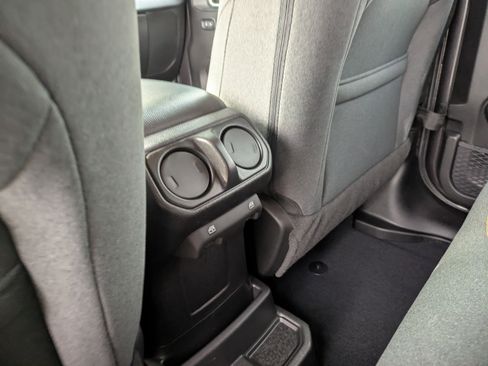 Used 2024 Jeep Wrangler Willys image 21