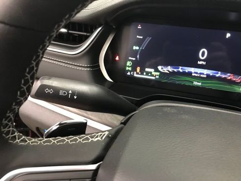 New 2025 Jeep Grand Cherokee Limited 4xe image 17