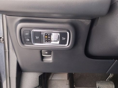 Certified 2024 Lincoln Nautilus Reserve w/ Equipment Group 202A image 16