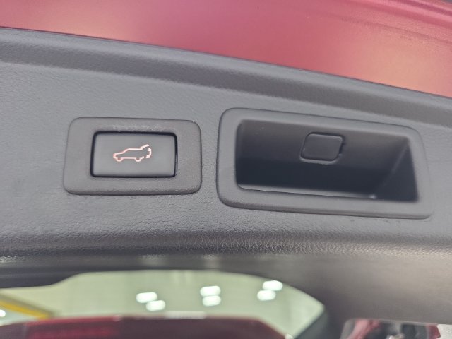 Used 2017 Subaru Forester 2.5i Touring AWD/4WD image 34