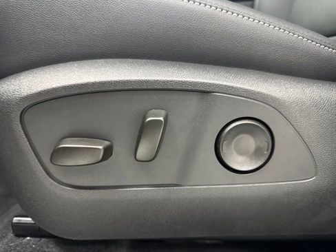New 2026 Chevrolet Traverse LT w/ Driver Confidence Package FWD image 10