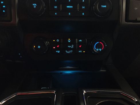 Used 2019 Ford F150 XLT w/ Equipment Group 302A Luxury image 14