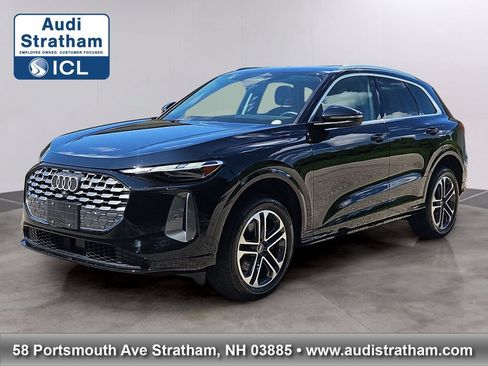 Certified 2025 Audi Q5 Premium w/ Convenience Package AWD/4WD image 1