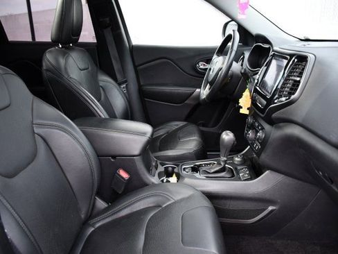 Used 2019 Jeep Cherokee Limited AWD/4WD image 26