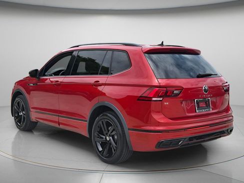 Used 2024 Volkswagen Tiguan SE R-Line FWD image 8