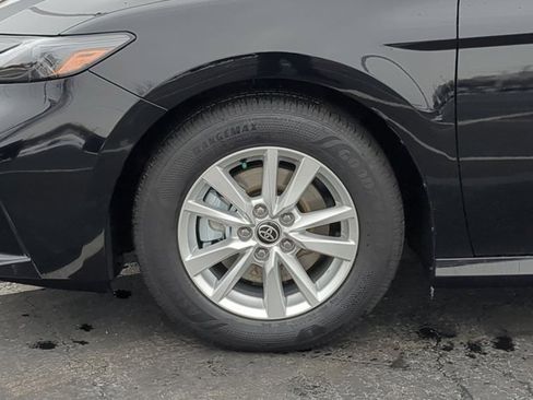 Used 2026 Toyota Camry LE image 7