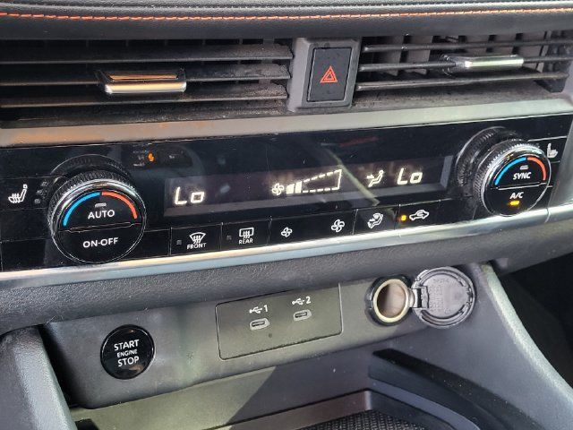 Used 2025 Nissan Rogue SV AWD/4WD image 18