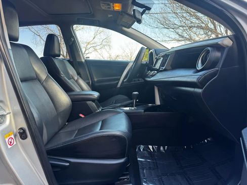 Used 2013 Toyota RAV4 Limited image 17