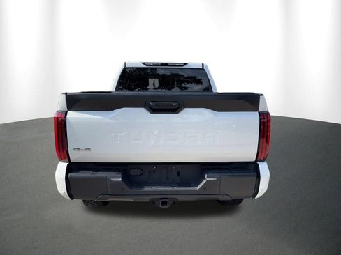 Used 2022 Toyota Tundra SR5 w/ SR5 Convenience Package AWD/4WD image 15