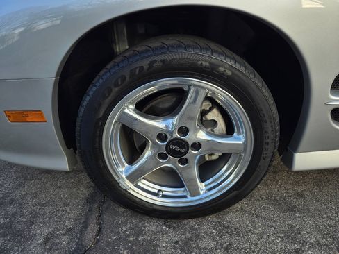 Used 2000 Pontiac Firebird Formula RWD image 11