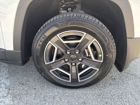 New 2026 Jeep Cherokee Limited AWD/4WD image 39