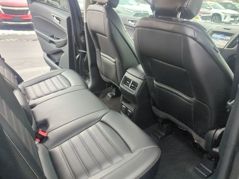 Used 2019 Ford Edge SEL w/ Equipment Group 201A image 19