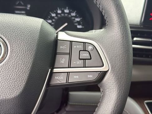 Certified 2024 Toyota Sienna XLE w/ XLE Plus Package FWD image 21