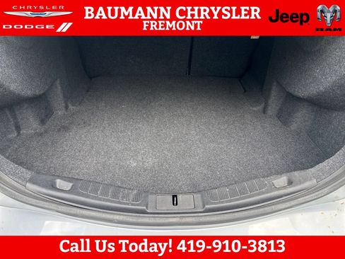 Used 2020 Ford Fusion SE FWD image 23