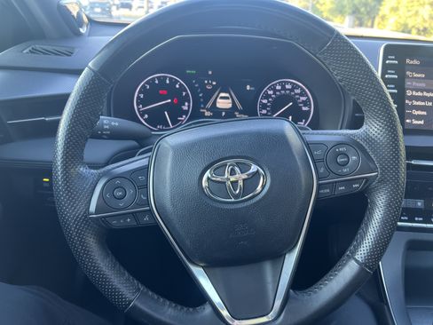 Used 2019 Toyota Avalon Touring FWD image 15