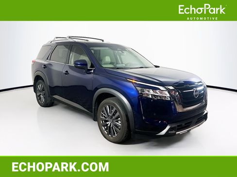 Used 2024 Nissan Pathfinder SL w/ SL Premium Package image 1