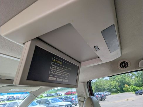 Used 2011 Toyota Sienna XLE w/ Entertainment Pkg FWD image 12