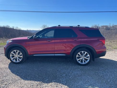Used 2023 Ford Explorer Platinum w/ Technology Package image 8
