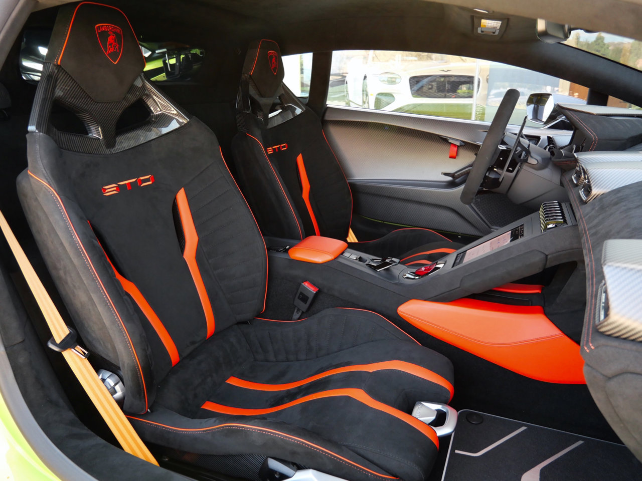Used 2023 Lamborghini Huracan STO RWD image 8