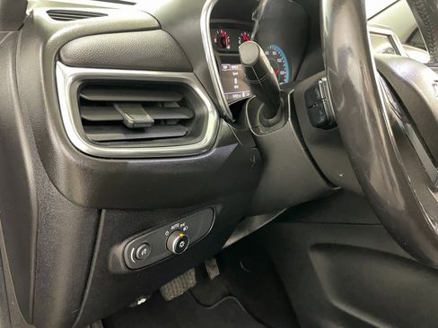 Used 2018 Chevrolet Equinox LT image 23