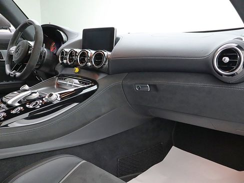 Used 2018 Mercedes-Benz AMG GT R image 33