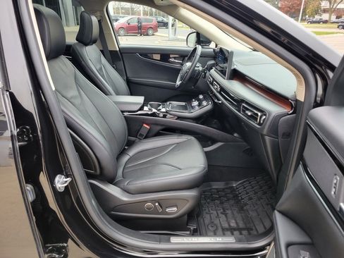 Certified 2023 Lincoln Nautilus Reserve image 16