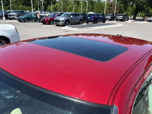 Used 2009 Chrysler 300 C RWD image 3