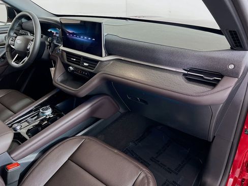 New 2026 Ford Explorer Platinum image 33