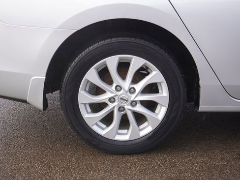 Used 2019 Nissan Sentra SV image 12