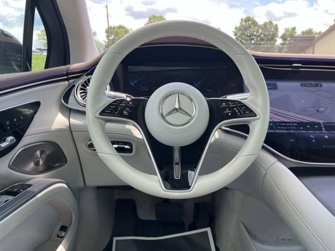 Certified 2023 Mercedes-Benz EQS 580 4MATIC SUV image 14