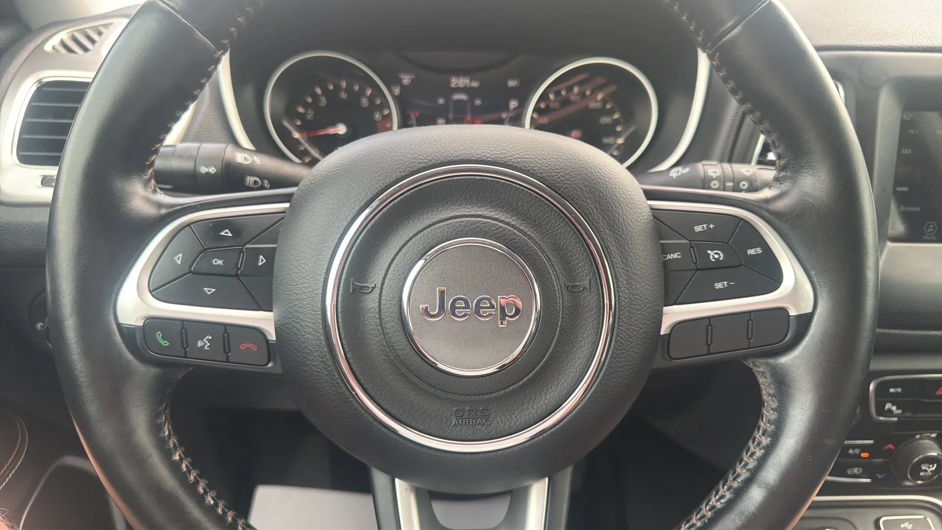 Used 2018 Jeep Compass Latitude w/ Popular Equipment Group AWD/4WD image 13