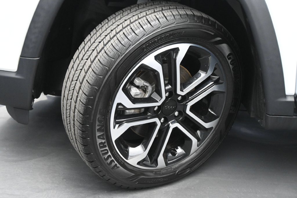 Used 2022 Jeep Compass Limited AWD/4WD image 21