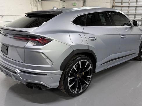 Used 2022 Lamborghini Urus AWD/4WD image 15