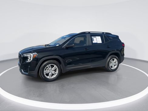Certified 2024 GMC Terrain SLE w/ Driver Convenience Package image 5