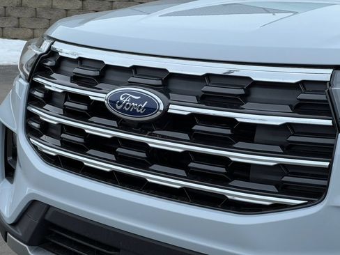 Used 2026 Ford Explorer Active w/ Active Comfort Package AWD/4WD image 36