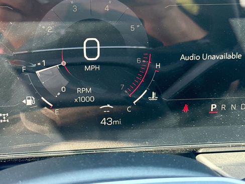 New 2026 GMC Terrain Elevation w/ Elevation Premium Package AWD/4WD image 12
