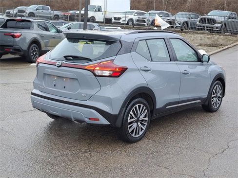 Used 2024 Nissan Kicks SR w/ SR Premium Package image 5