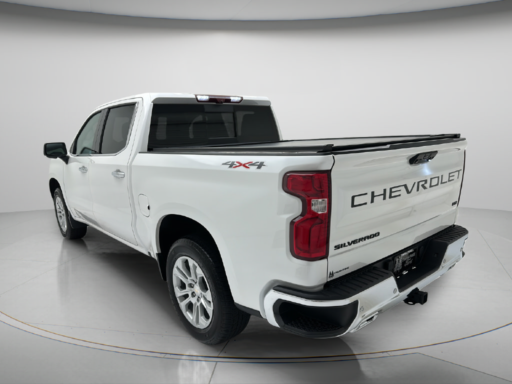 Used 2023 Chevrolet Silverado 1500 LTZ w/ Technology Package AWD/4WD image 7
