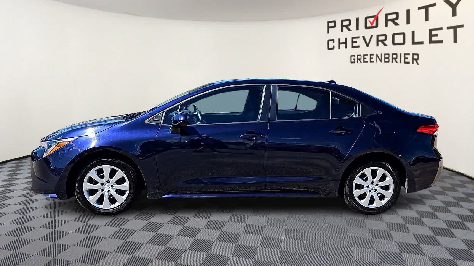 Used 2024 Toyota Corolla LE FWD image 5