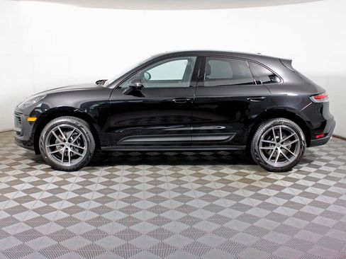Certified 2026 Porsche Macan AWD/4WD image 2
