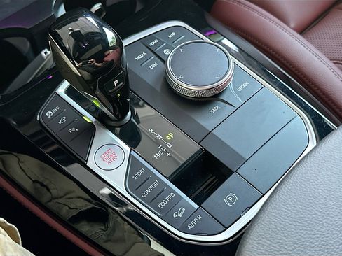 Certified 2024 BMW X4 M40i w/ Premium Package image 17