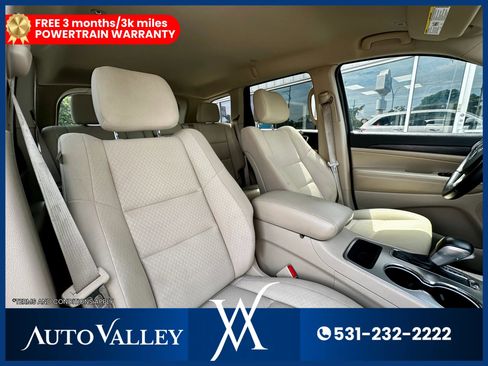 Used 2022 Jeep Grand Cherokee Laredo E image 18
