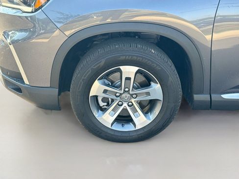 Used 2025 Honda Pilot EX-L image 29