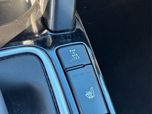 Used 2024 Kia Seltos S image 32