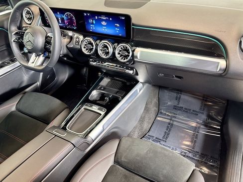 Certified 2025 Mercedes-Benz GLB 35 AMG 4MATIC image 28