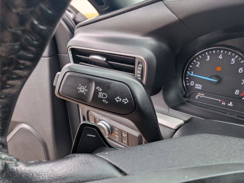 Used 2020 Ford Explorer XLT w/ Equipment Group 202A RWD image 32