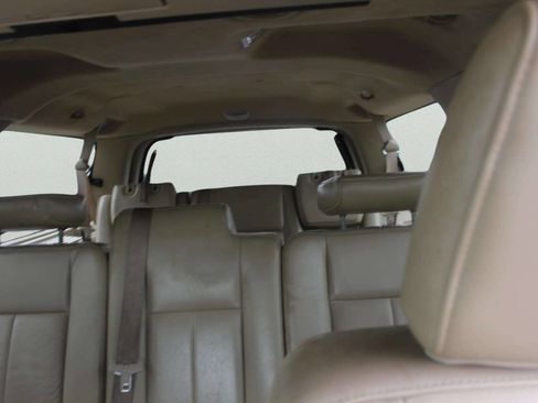 Used 2010 Ford Expedition EL Eddie Bauer image 7