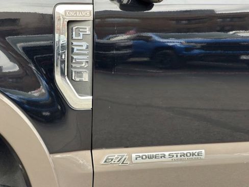 Used 2018 Ford F250 King Ranch w/ King Ranch Ultimate Package image 9