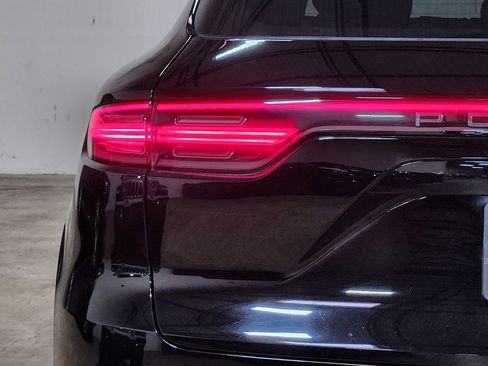 Used 2019 Porsche Cayenne image 20